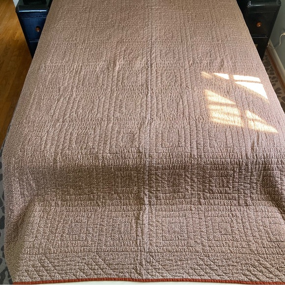 Vintage Log Cabin Quilt in Brown and Cream Queen Size - Picture 8 of 10